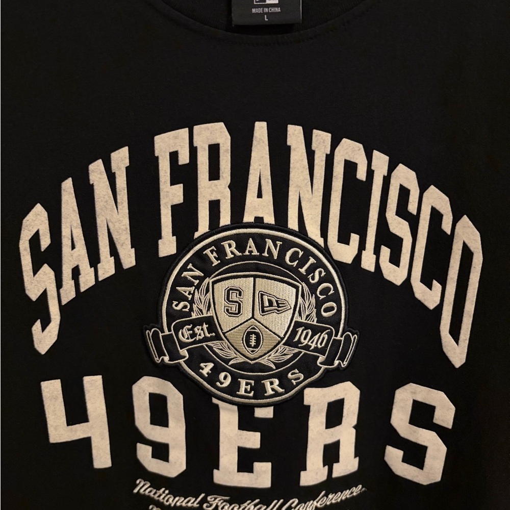 New Era NFL San Francisco 49ers Letterman T-Shirt, Size L. - Picture 3 of 7